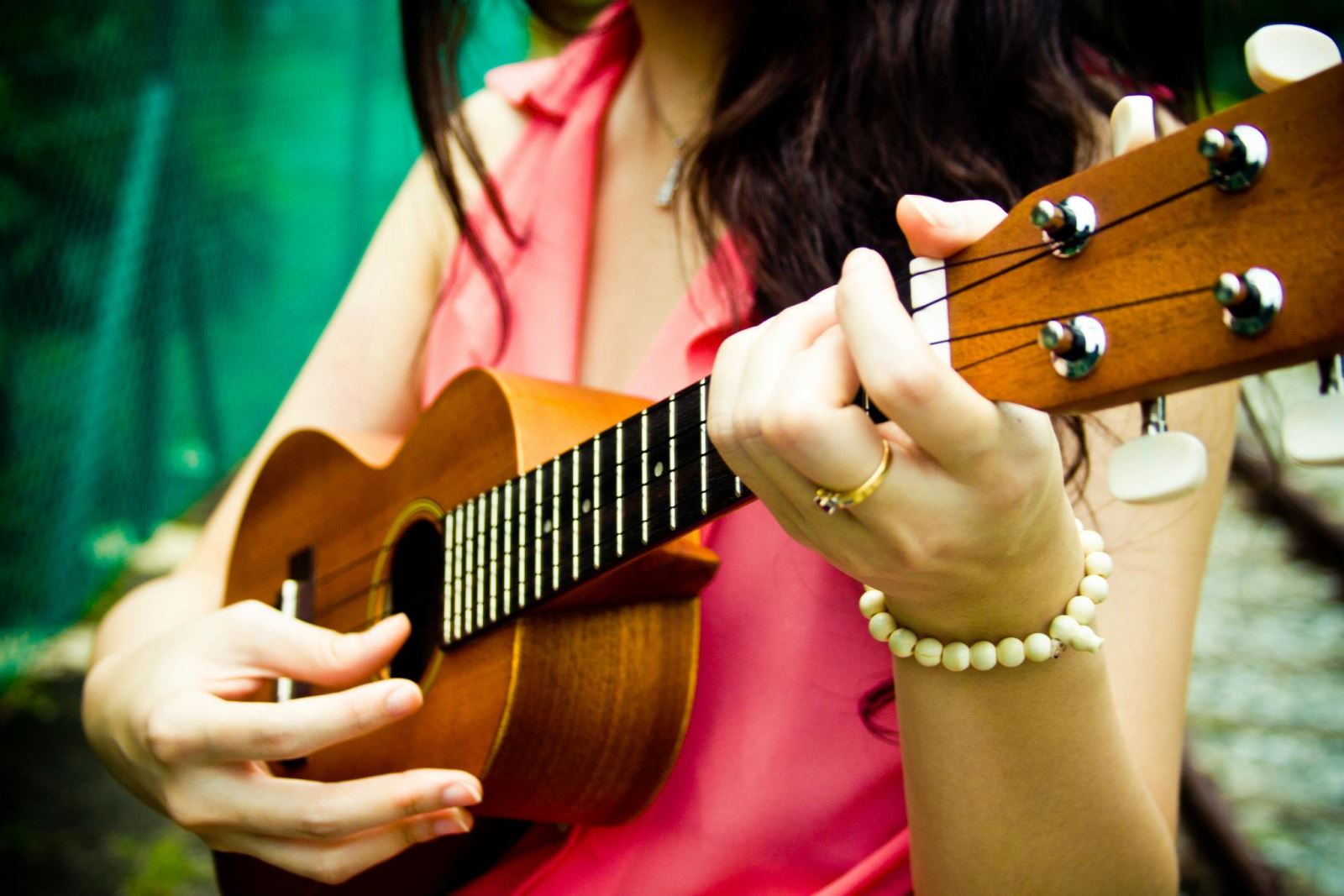 Học ukulele tại trung tâm âm nhạc thánh tâm