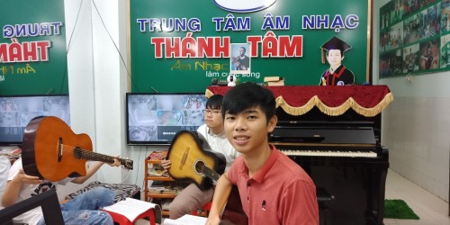 Cửa hàng bán đàn violin Biên Hòa